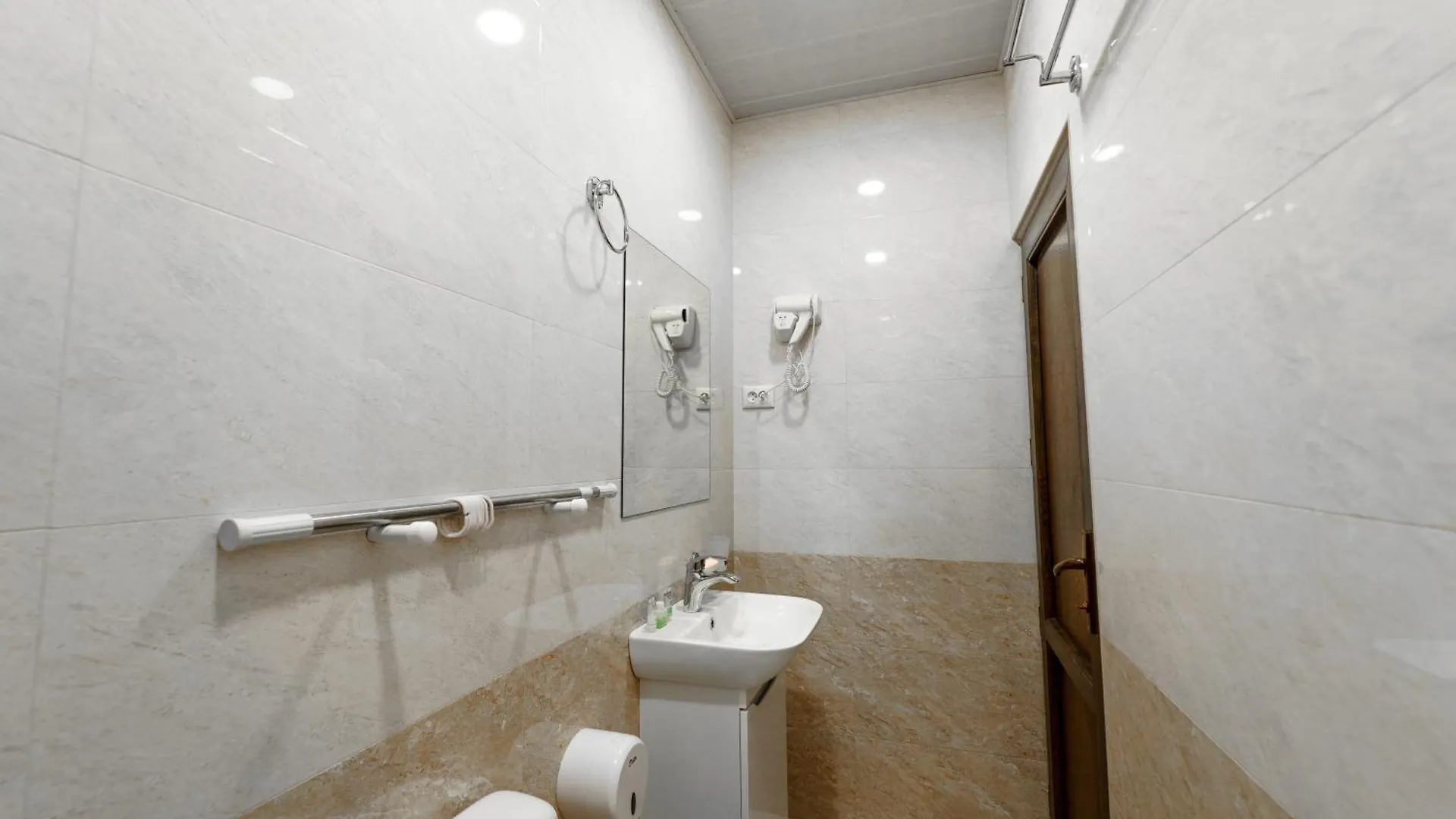 Chill&Cheap Hotell Tbilisi 0*,